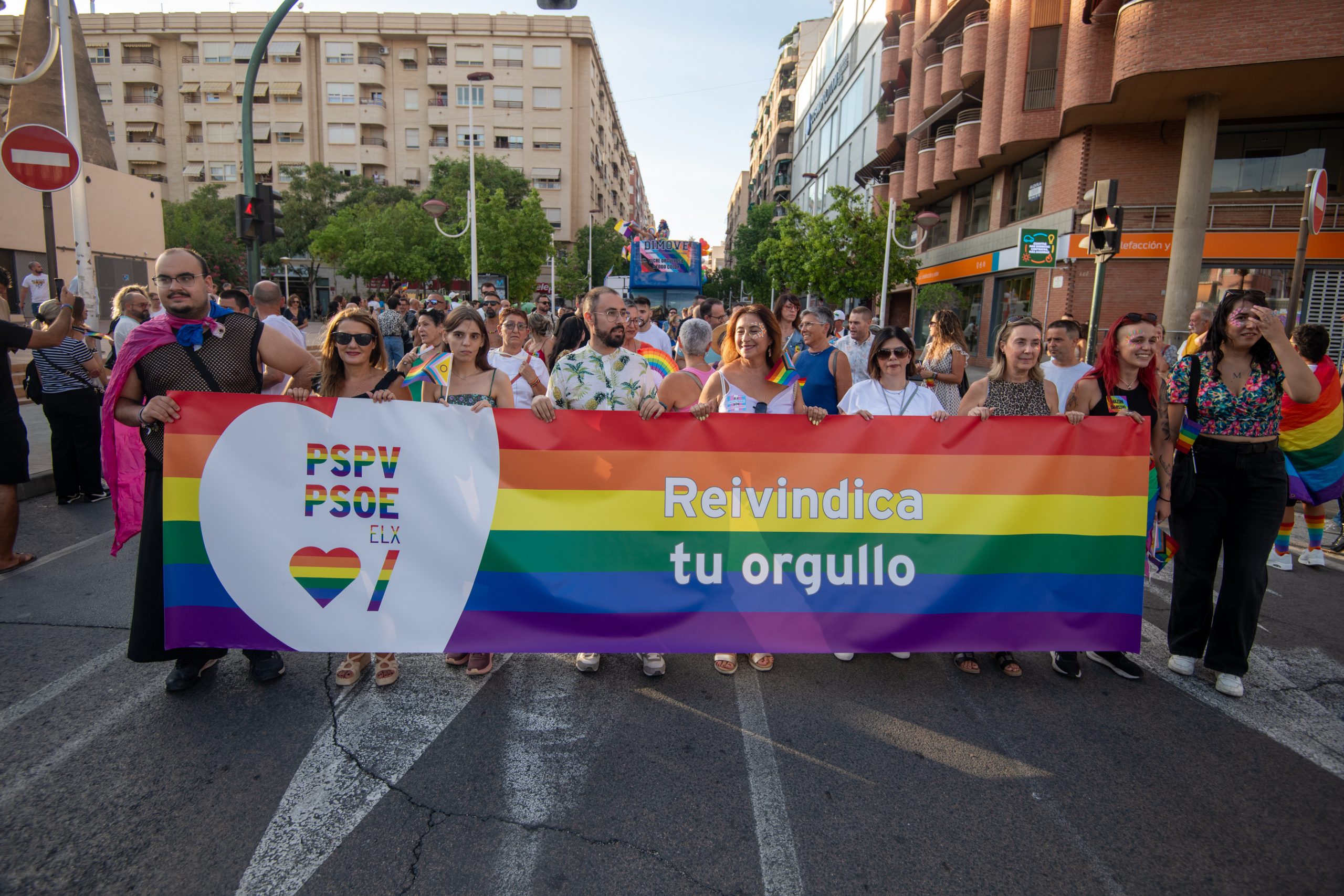 2025_09_13_GRANDES_(Fotos: RAFA MOLINA) Manifestacion Orgullo Elche