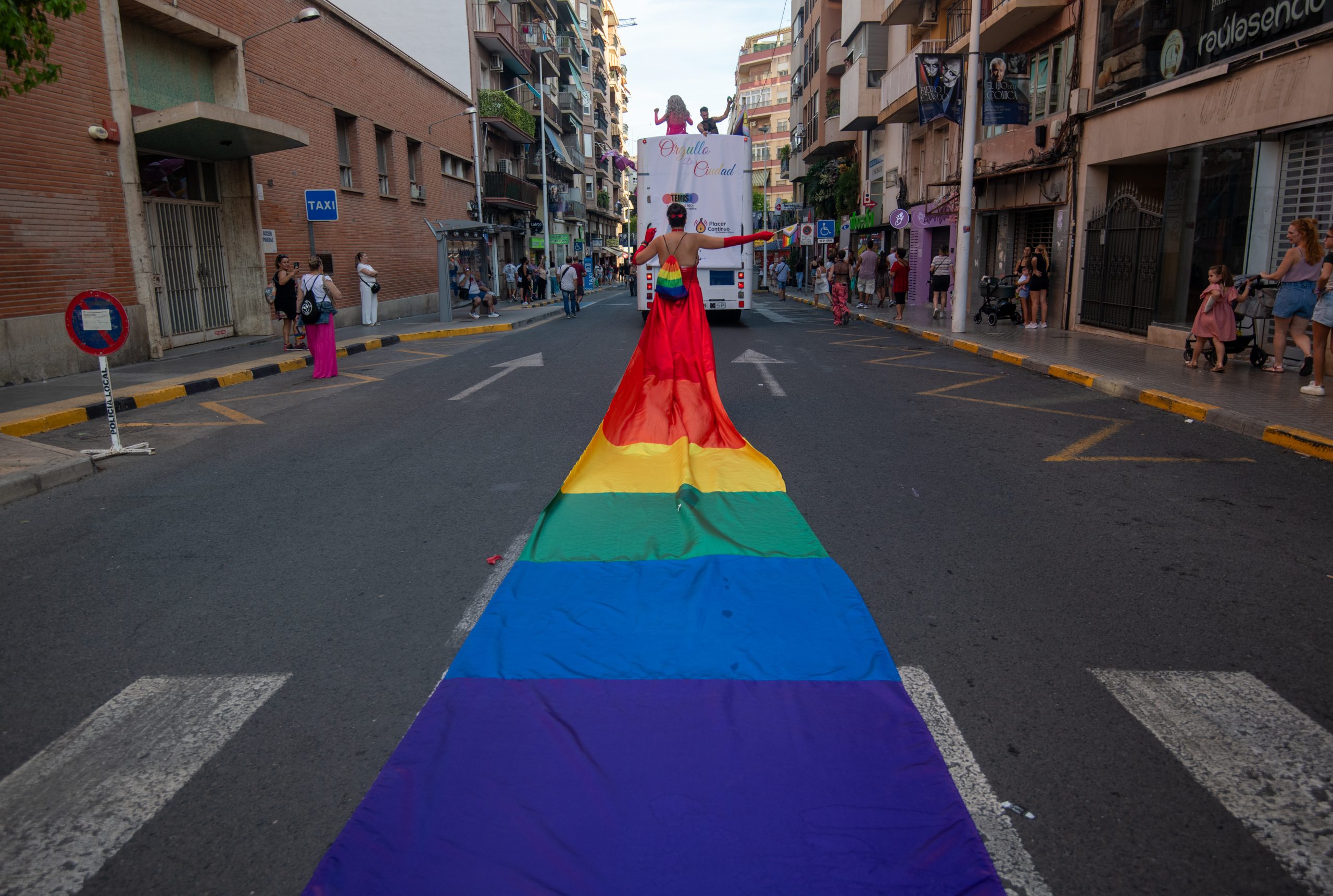 2025_09_13_GRANDES_(Fotos: RAFA MOLINA) Manifestacion Orgullo Elche