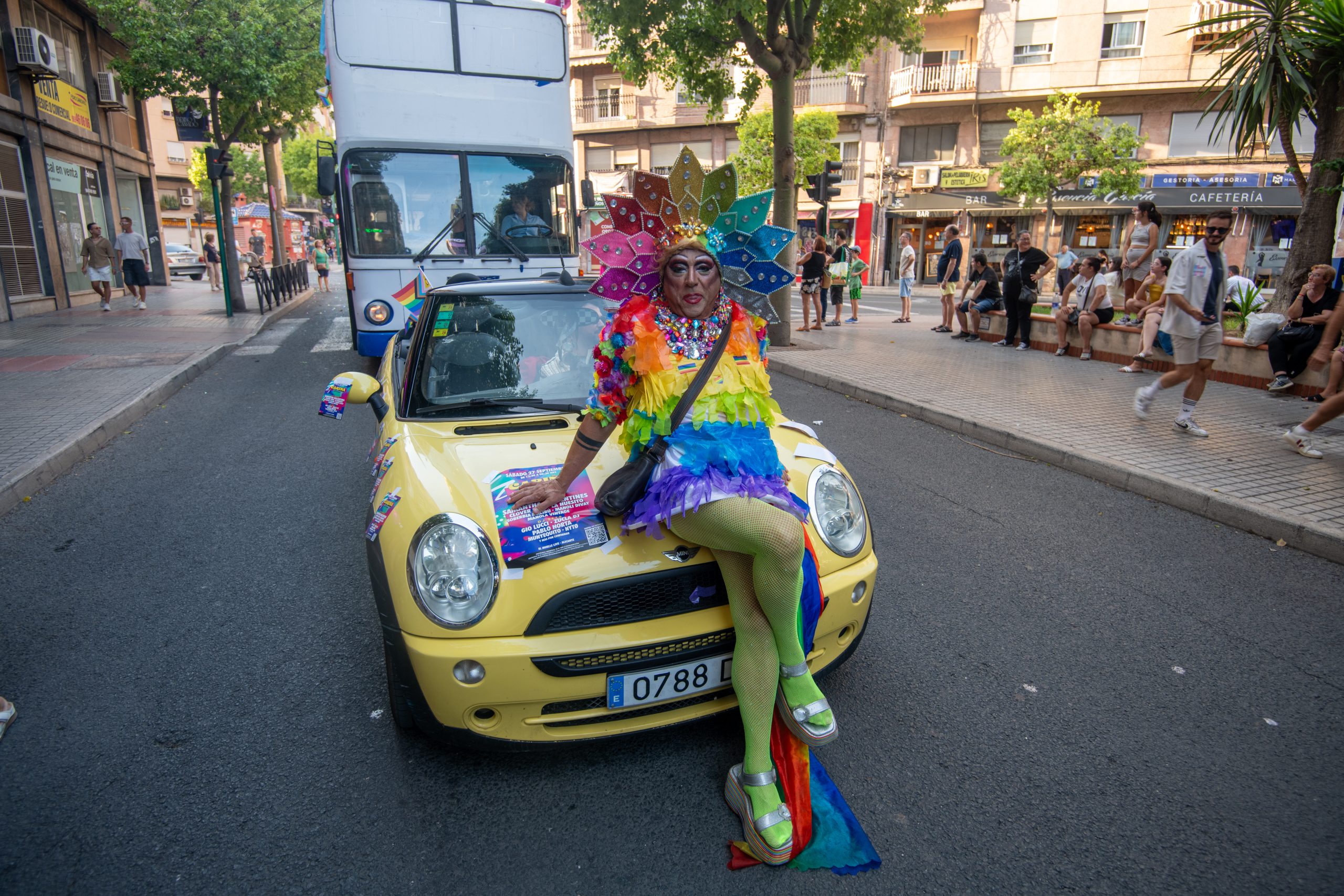 2025_09_13_GRANDES_(Fotos: RAFA MOLINA) Manifestacion Orgullo Elche