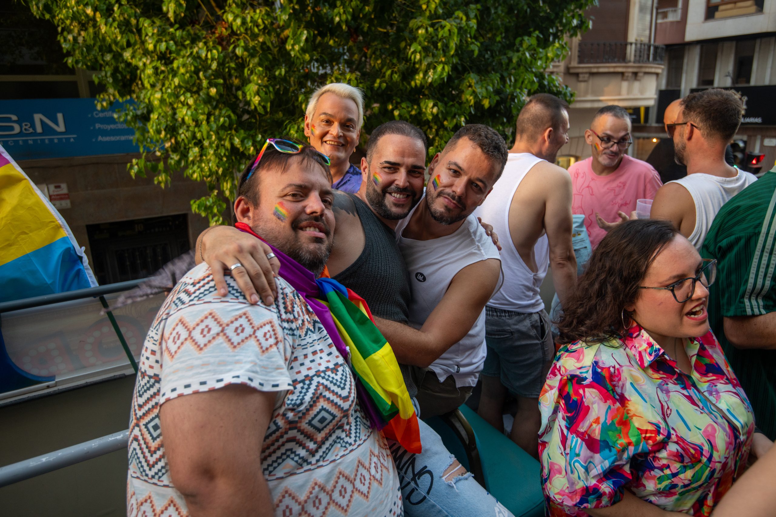 2025_09_13_GRANDES_(Fotos: RAFA MOLINA) Manifestacion Orgullo Elche